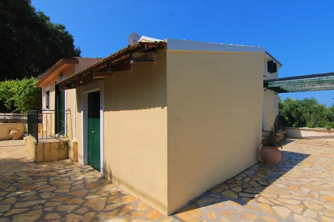 House in Peroulades, Ionia Nisia 10799243