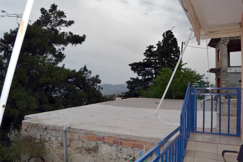 房子 在 Agios Mironas,  10799257