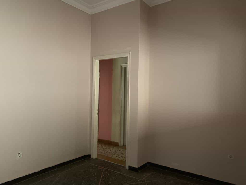 公寓 在 帕萊奧·法利羅, 阿蒂基 10799470