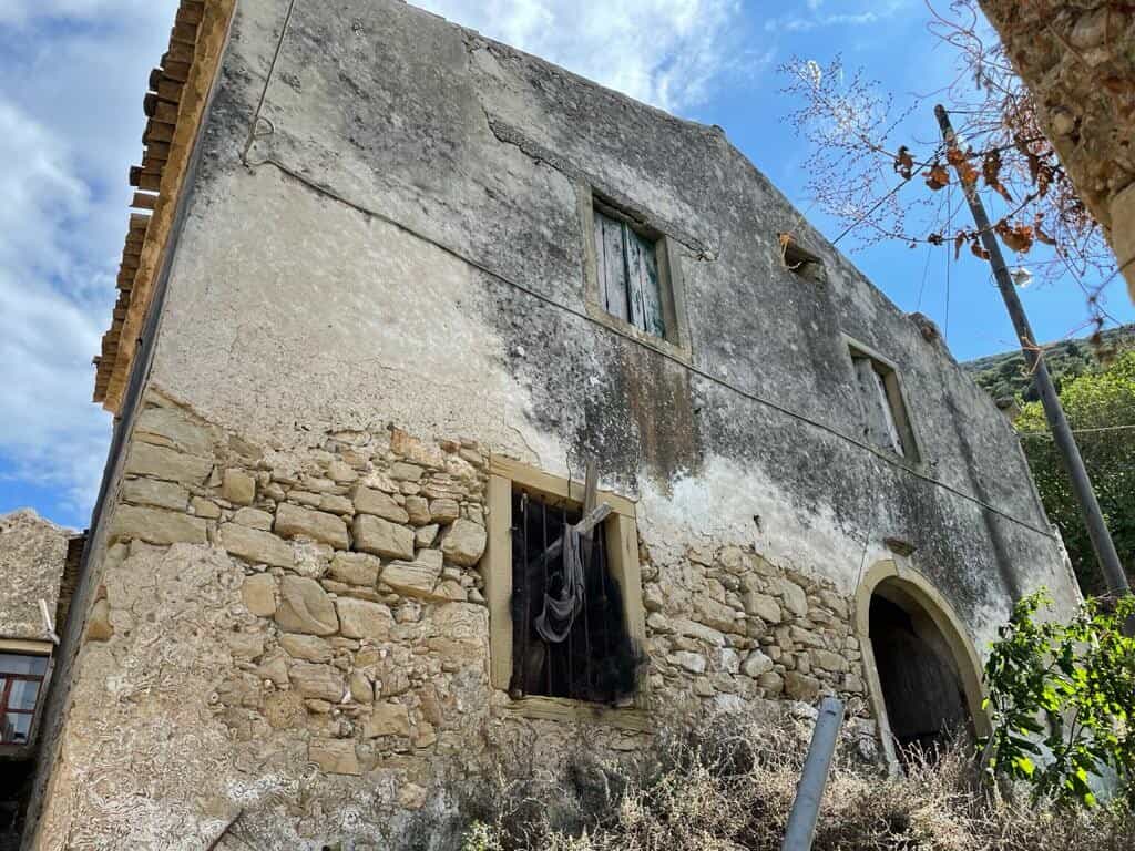 casa en Agios Mattheos,  10799600