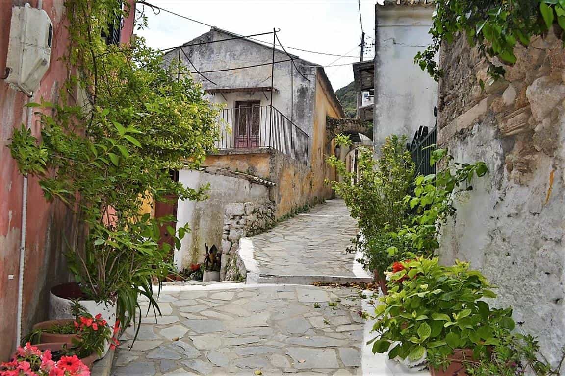 Talo sisään Agios Mattheos,  10799600