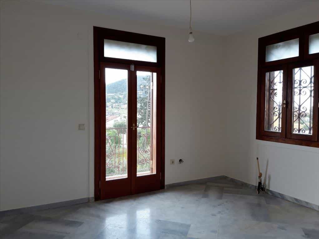 Будинок в Agia Marina,  10799864