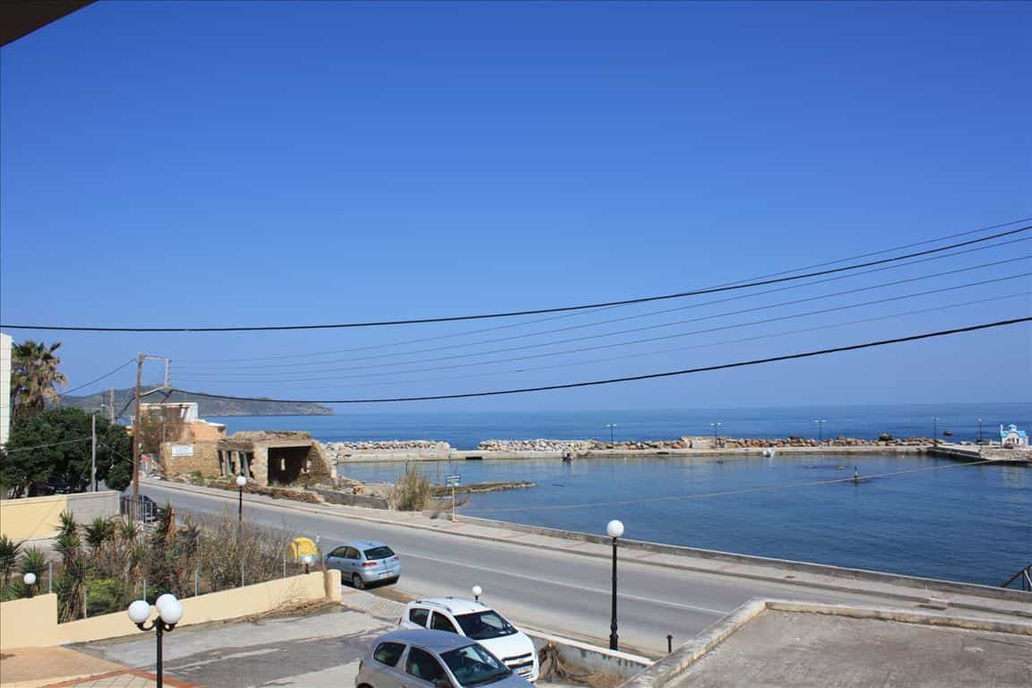 Роздрібна торгівля в Като Галаташ, Криті 10799953