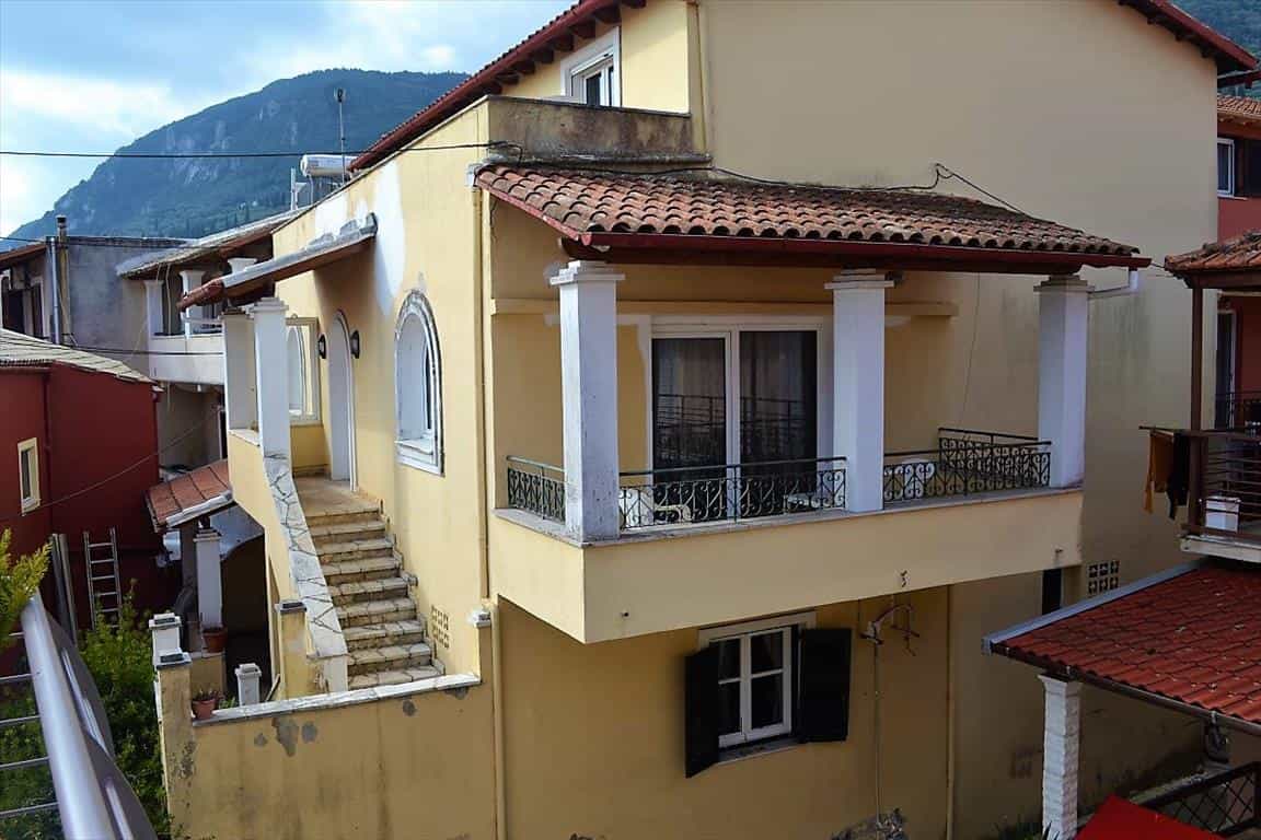House in Mpenitses,  10800257