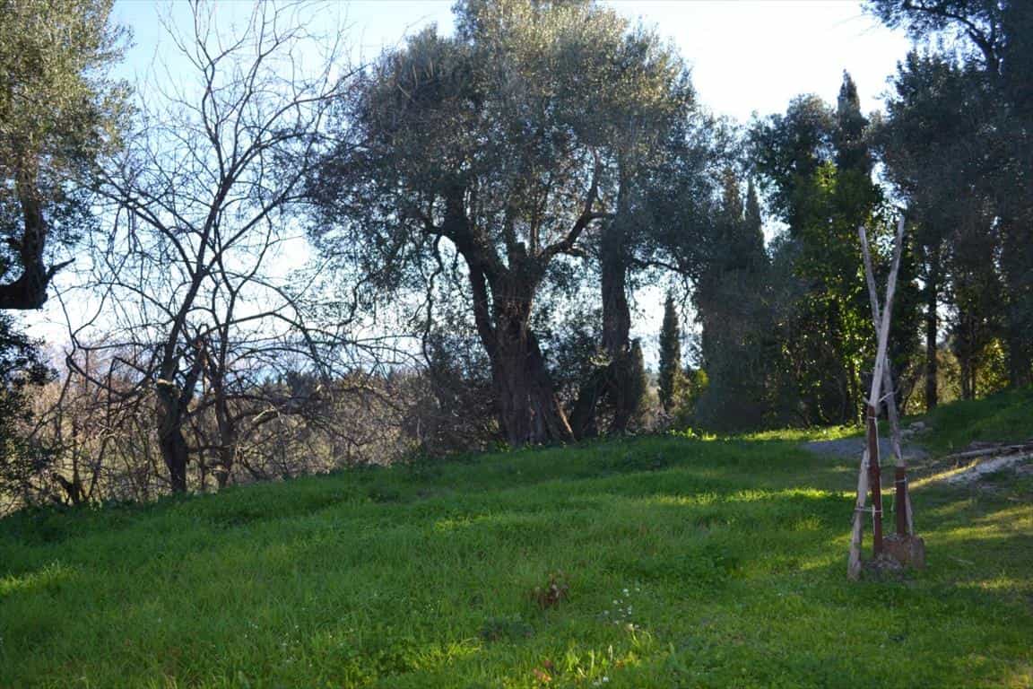 Tanah di Europouloi, Ionia Nisia 10800310