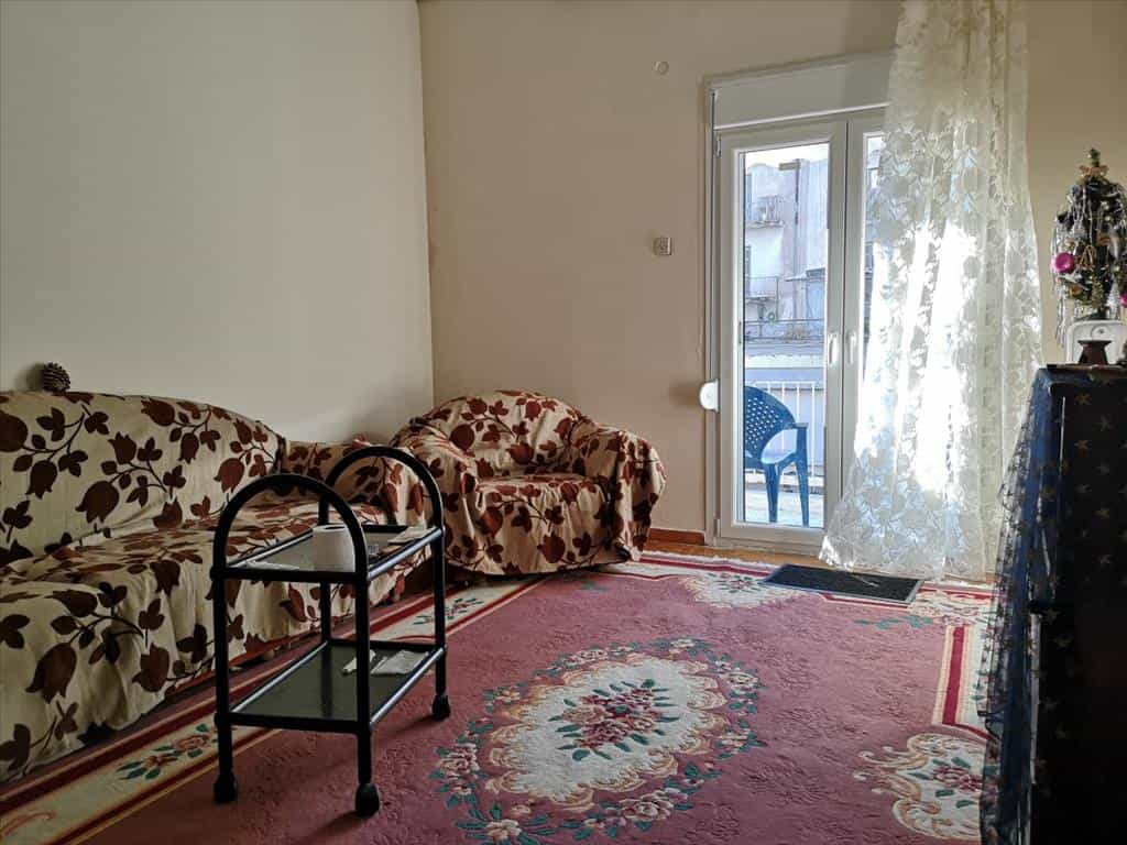 公寓 在 尼亞查爾基多納, 阿蒂基 10800846