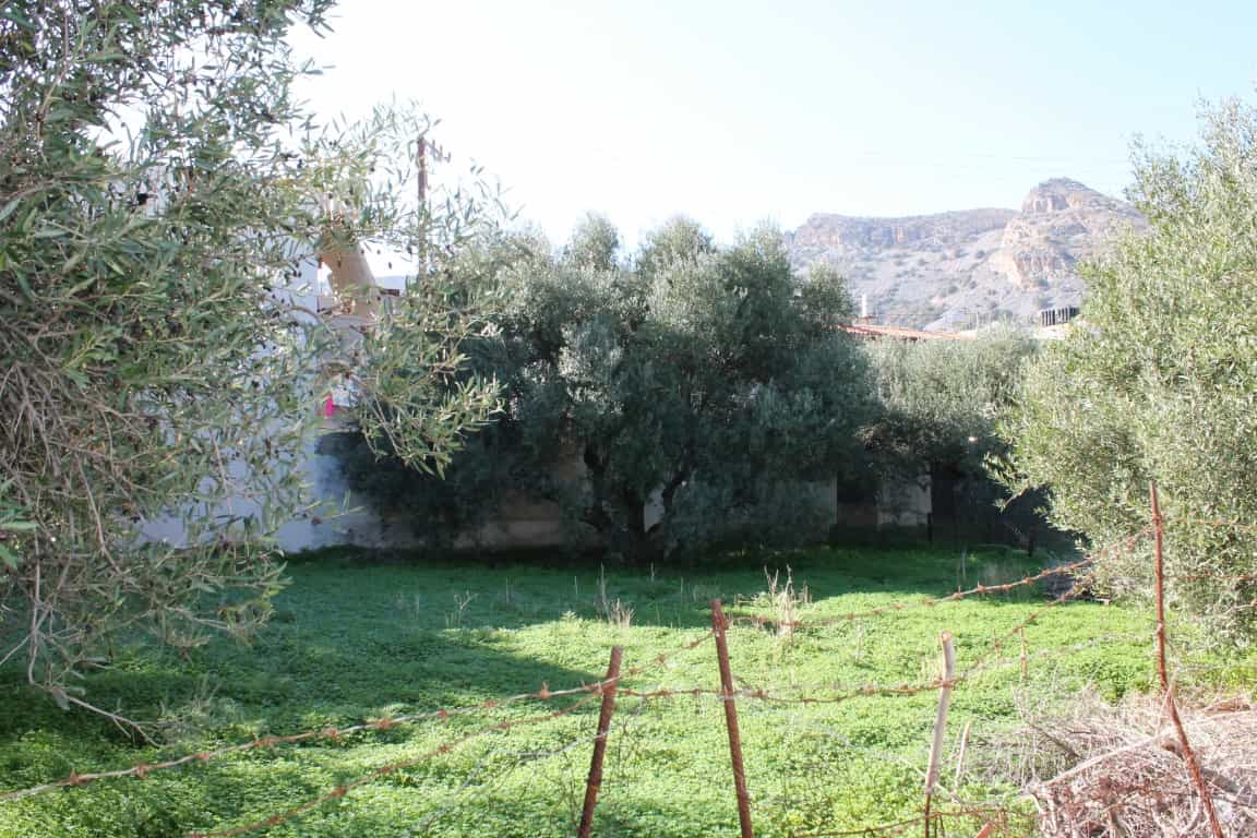 Земельные участки в Ацимпрага, Крити 10801056