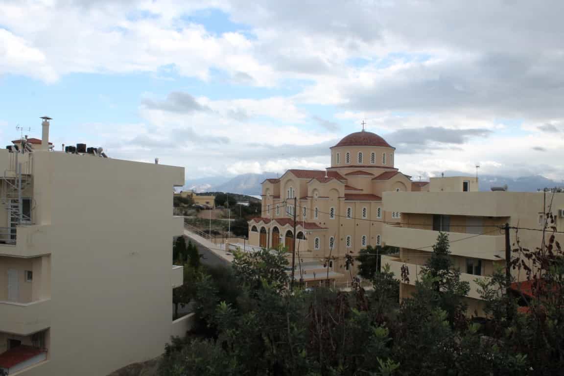 Industriell im Agios Nikolaos, Kriti 10801088