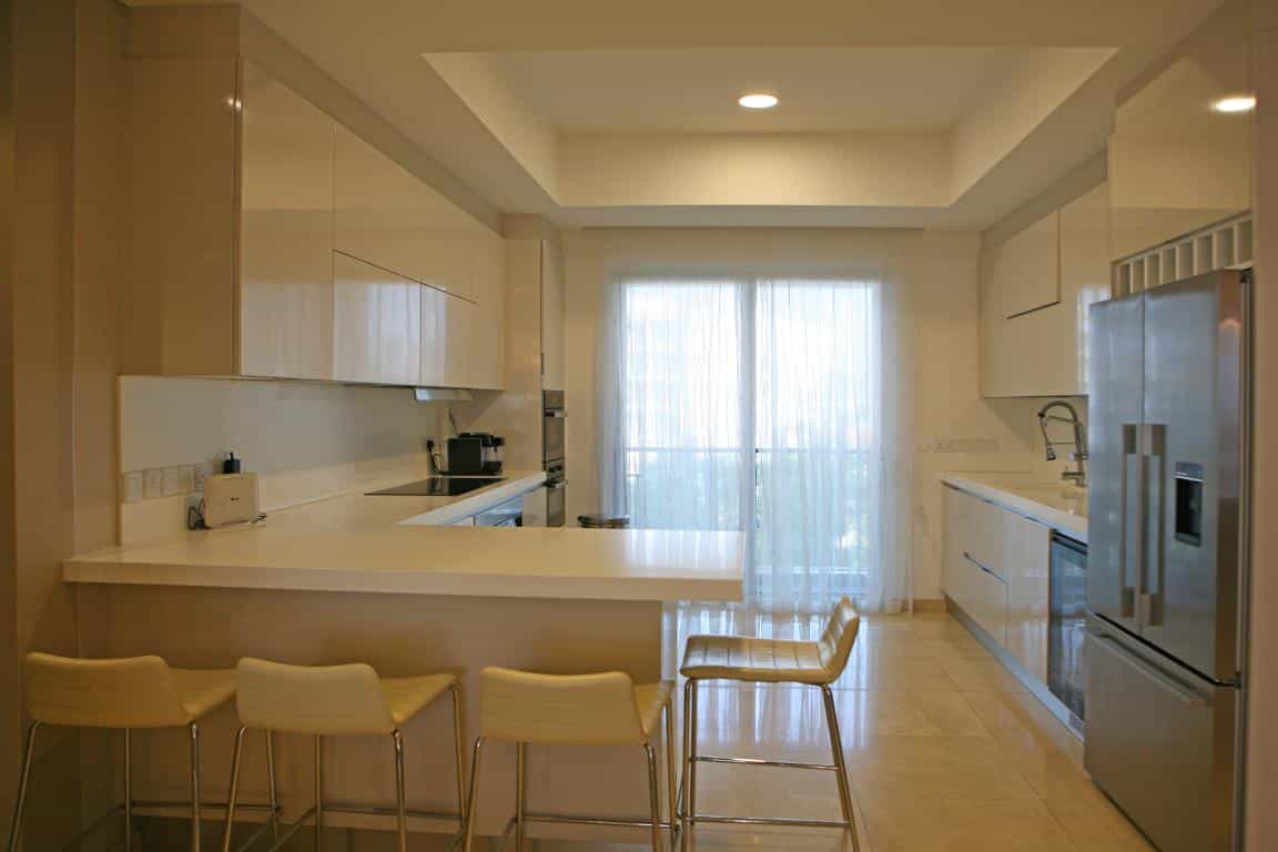 Condominium in Germasogeia, Limassol 10801362