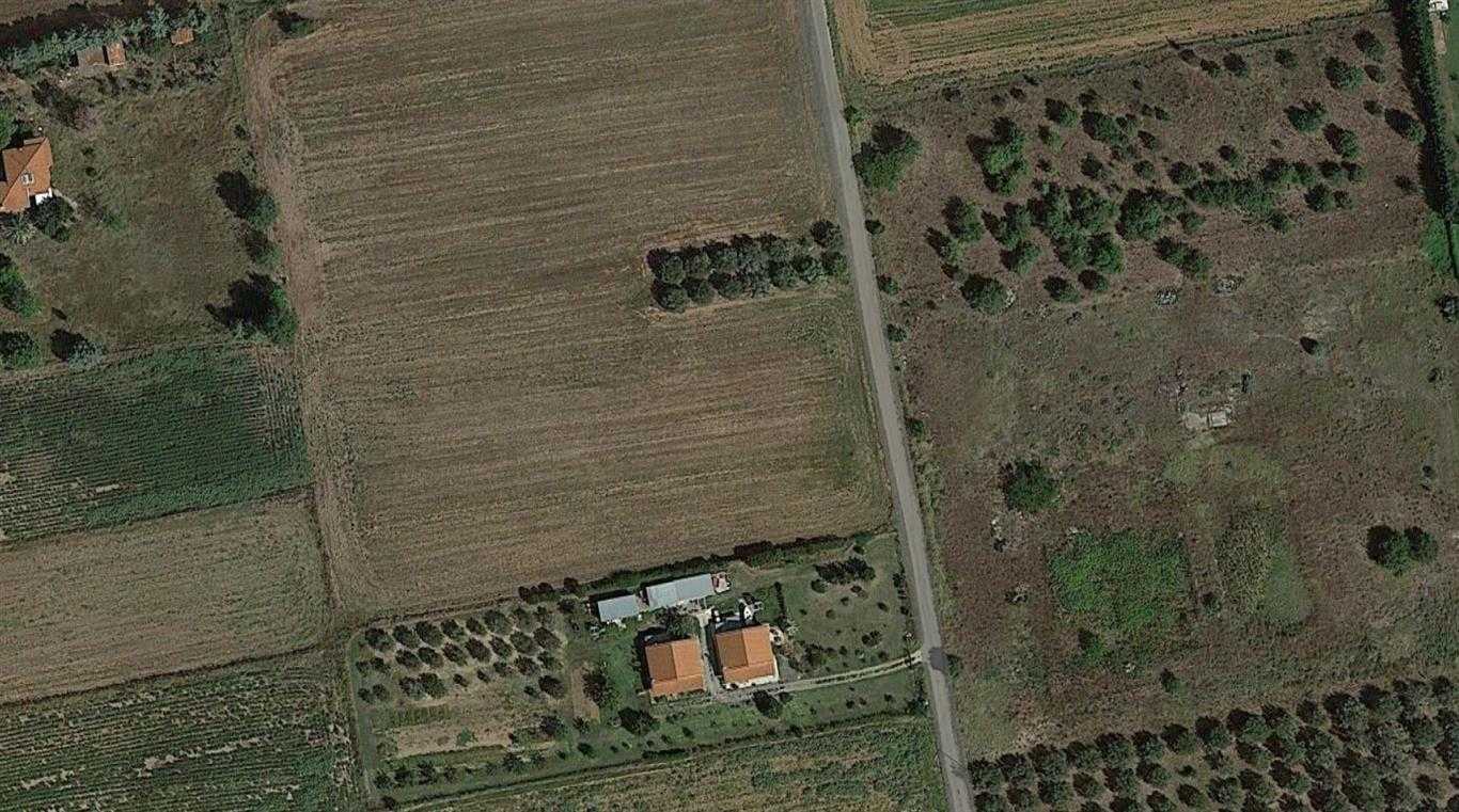 الأرض في ايبانومي, كينتريكي مقدونيا 10801714