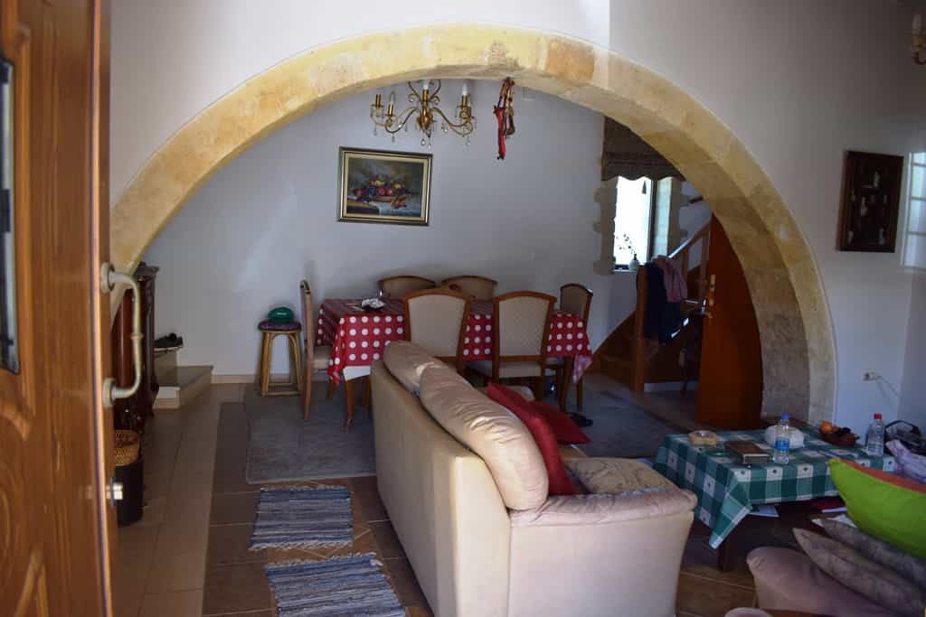 жилой дом в Принс, Крити 10802190