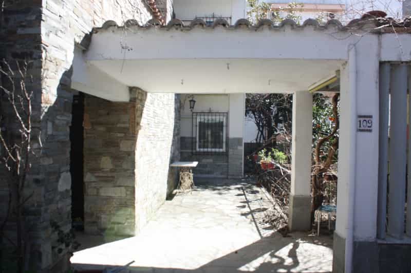 House in Neoi Epivates, Kentriki Makedonia 10802635