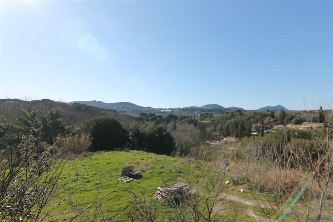 Tanah dalam Agios Vlasios, Ionia Nisia 10802888