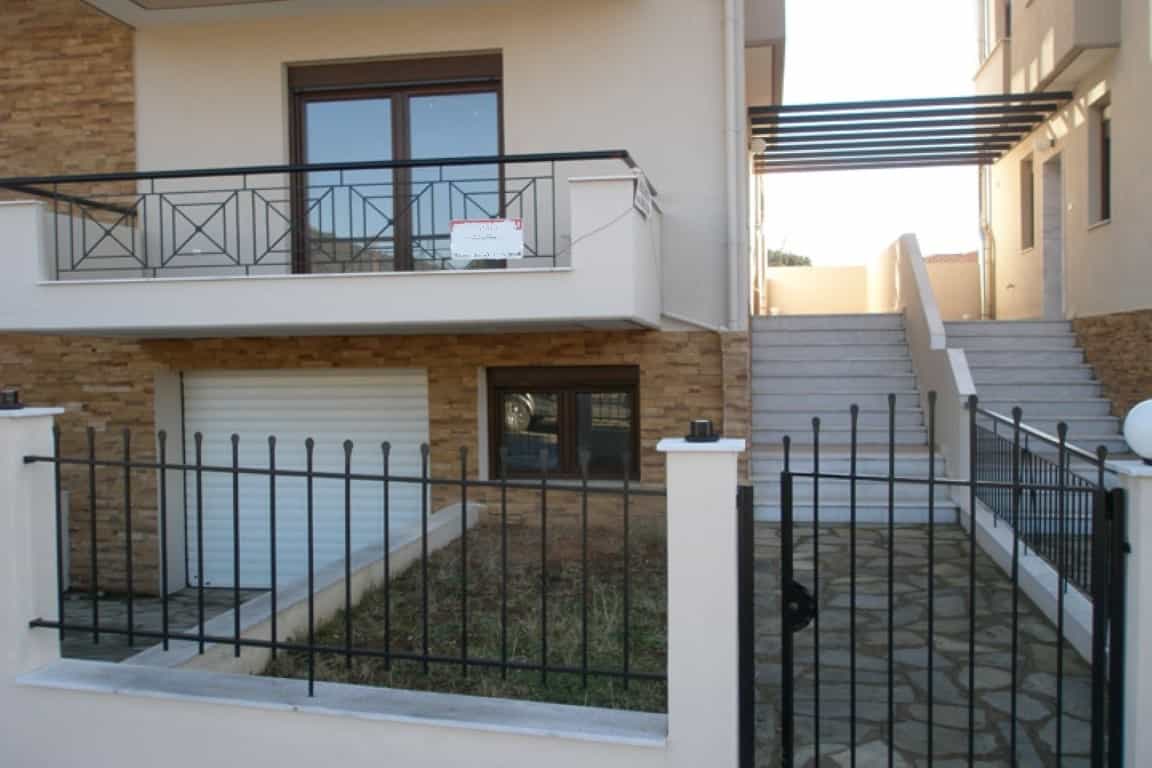 House in Polygyros, Kentriki Makedonia 10803049