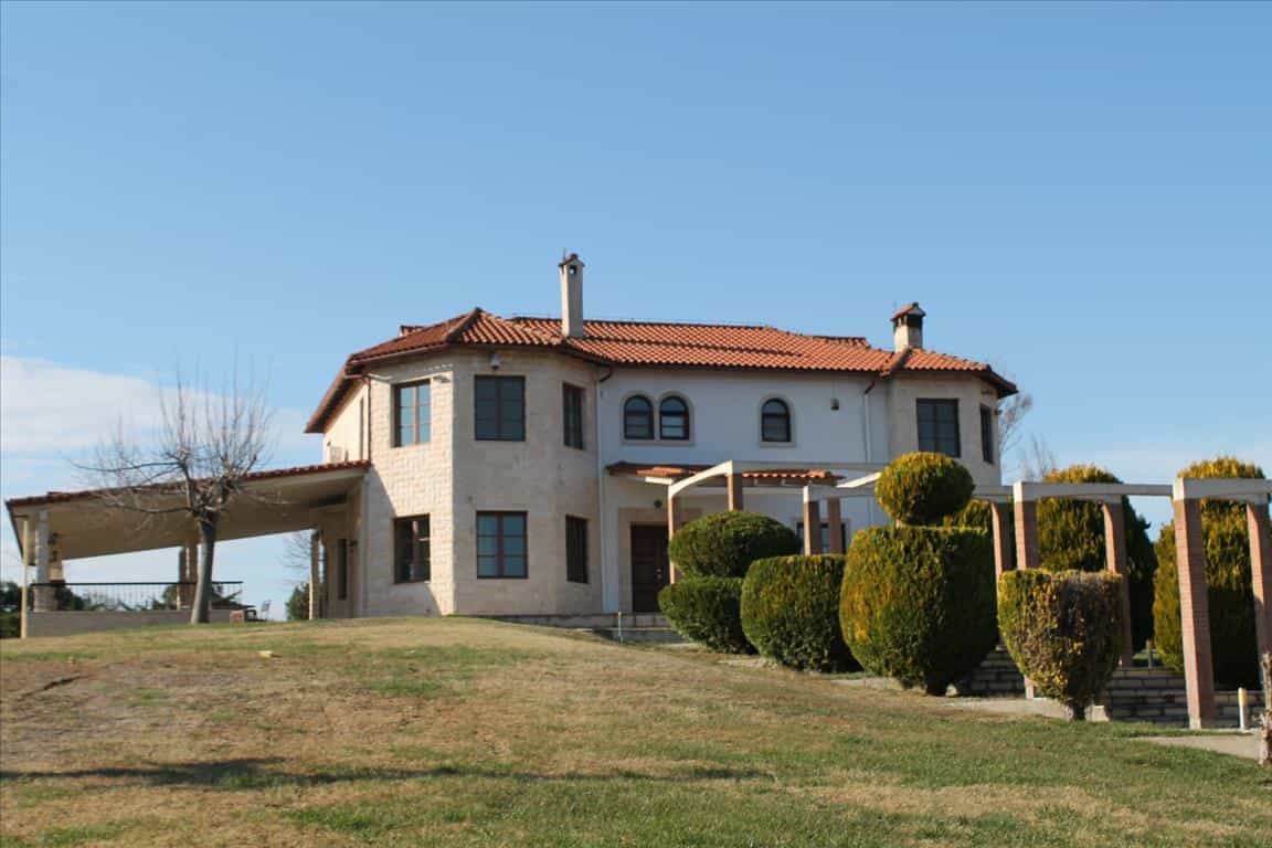 房子 在 Livadaki, Kentriki Makedonia 10803062