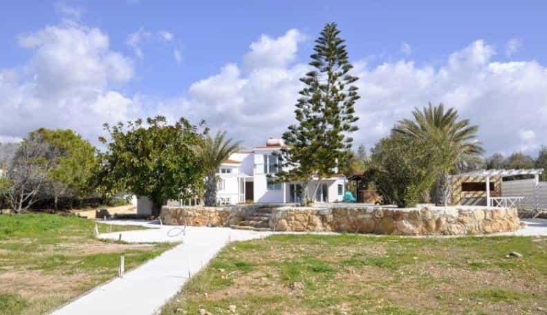 жилой дом в Peyia, Paphos 10803270