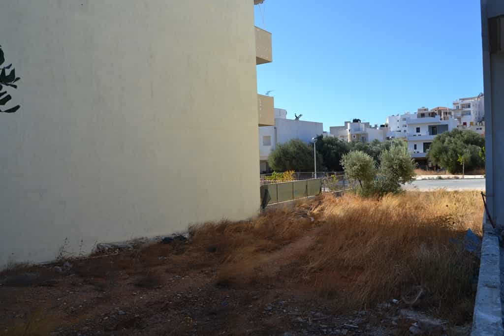 Tanah di Agios Nikolaos, Kriti 10803283