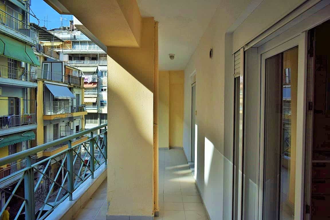 Condomínio no Thessaloniki,  10803294