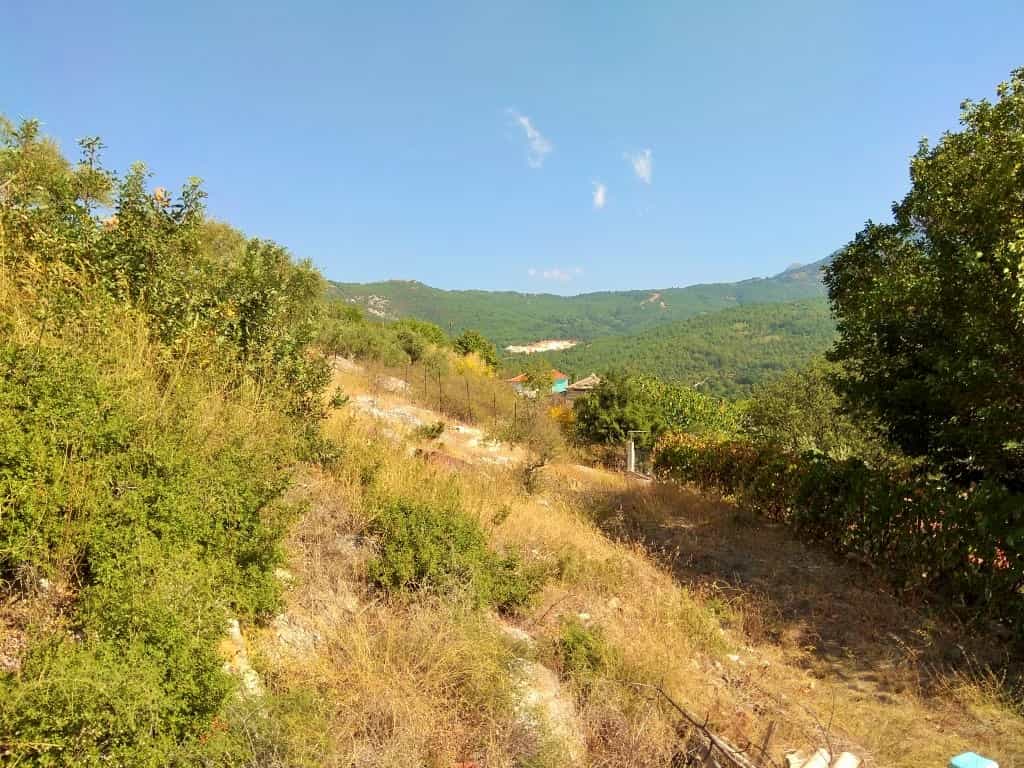 Terre dans Thasos, Anatoliki Makedonia kai Thraki 10803496
