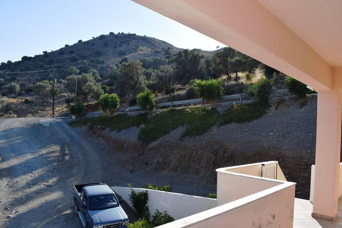 жилой дом в Мелампес, Крити 10803705