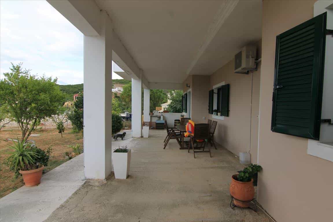 House in Agia Anna,  10803808