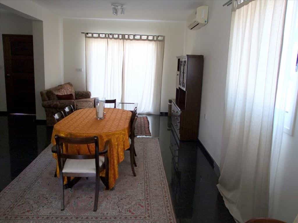 Hus i Agios Tychon, Larnaka 10803842