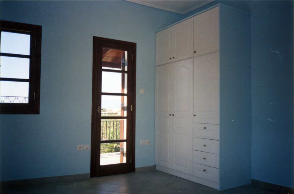 Condominium in Egina,  10803894