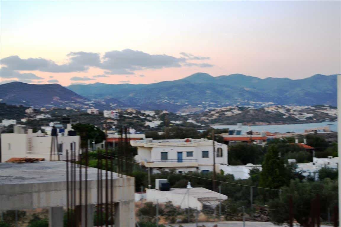 房子 在 Agios Nikolaos, 克里蒂 10803992