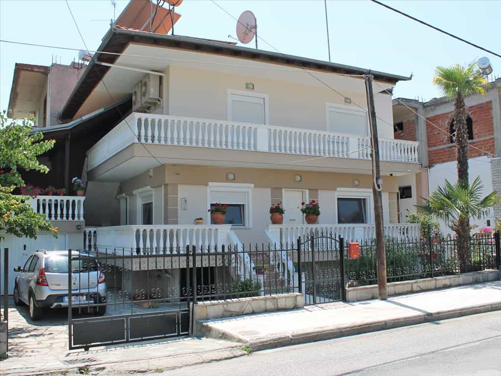 House in Katerini, Kentriki Makedonia 10803998