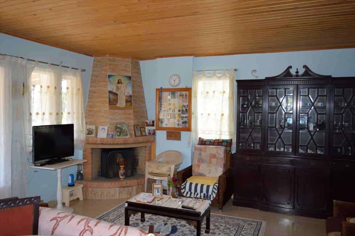 Dom w Velanideza, Attyka 10804003