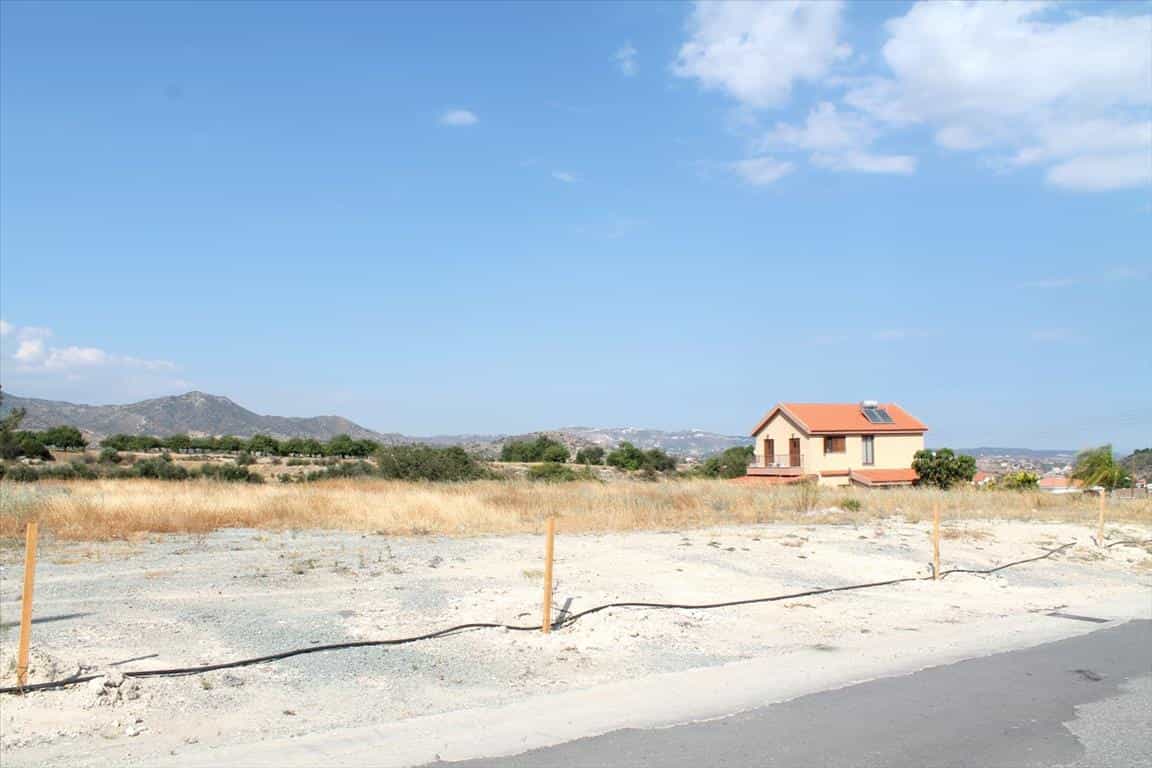 Tanah di Parekklisia, Larnaca 10804086