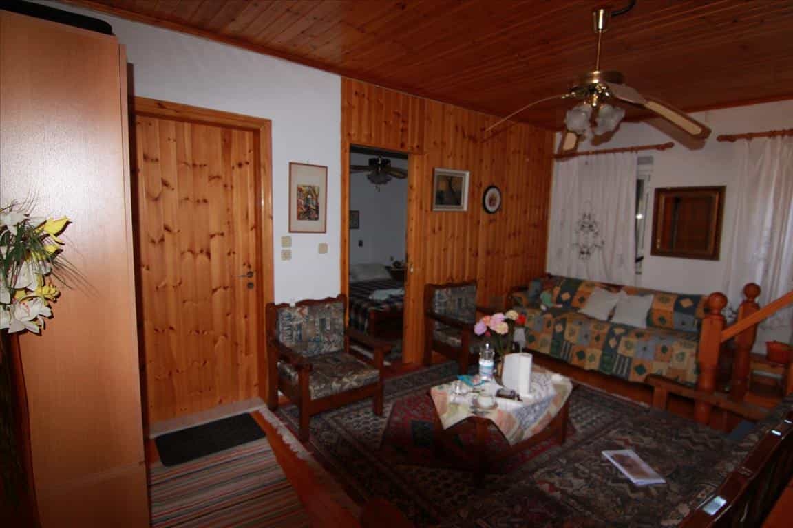 House in Kinopiastes,  10804150