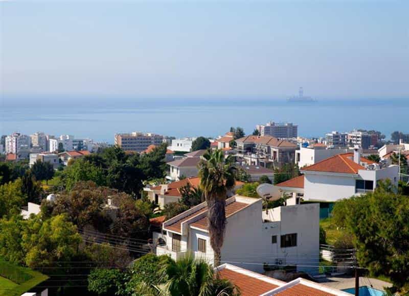 房子 在 Mouttagiaka, Limassol 10804165
