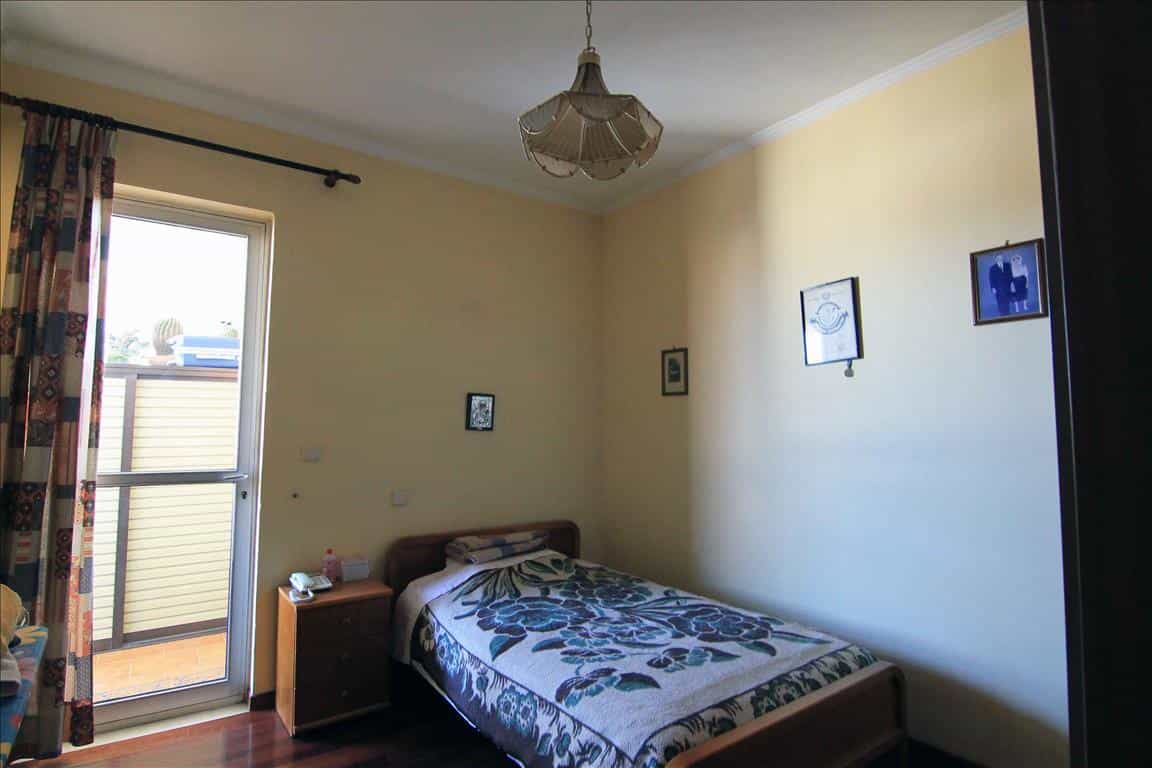 Condominium in Kerkira,  10804500