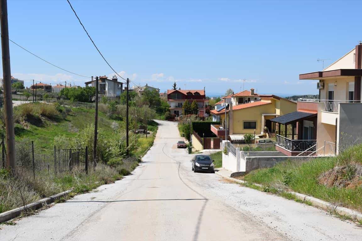 Tierra en Nea Kerasia, Kentriki Macedonia 10804526