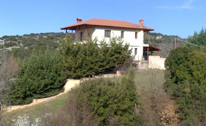 房子 在 Chortiatis, Kentriki Makedonia 10804706