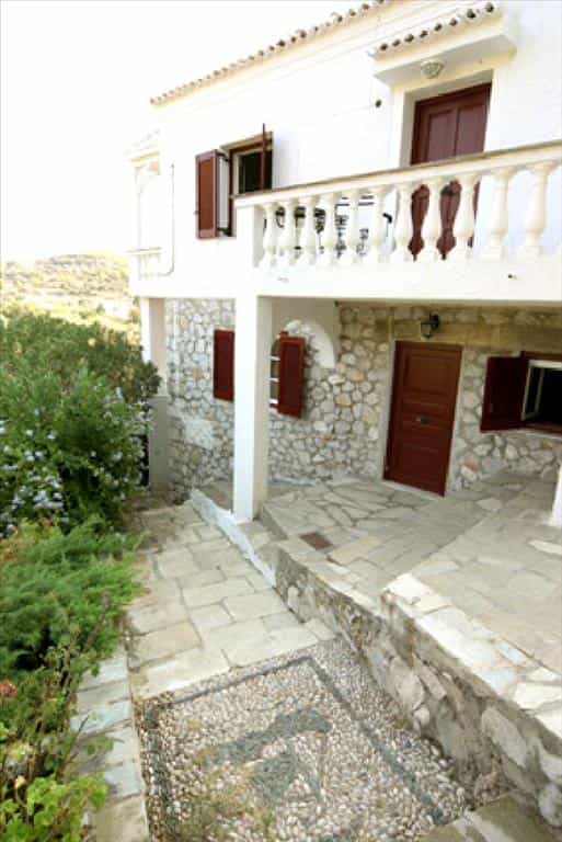 House in Agii Anargiri,  10805759