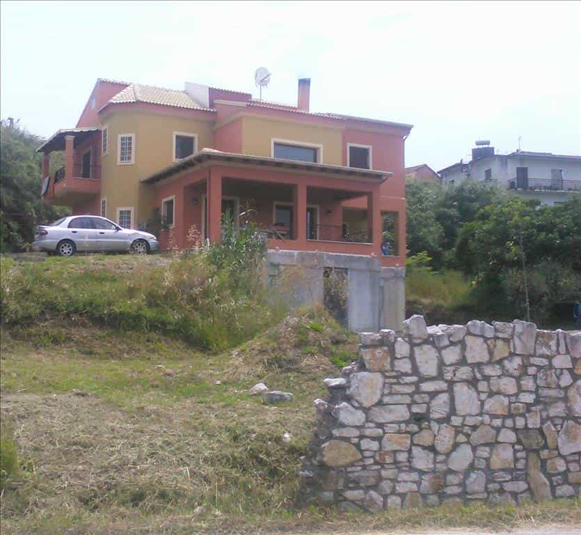 жилой дом в Acharavi, Ionia Nisia 10806163