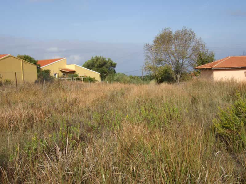 Land in Peroulades, Ionia Nisia 10806416