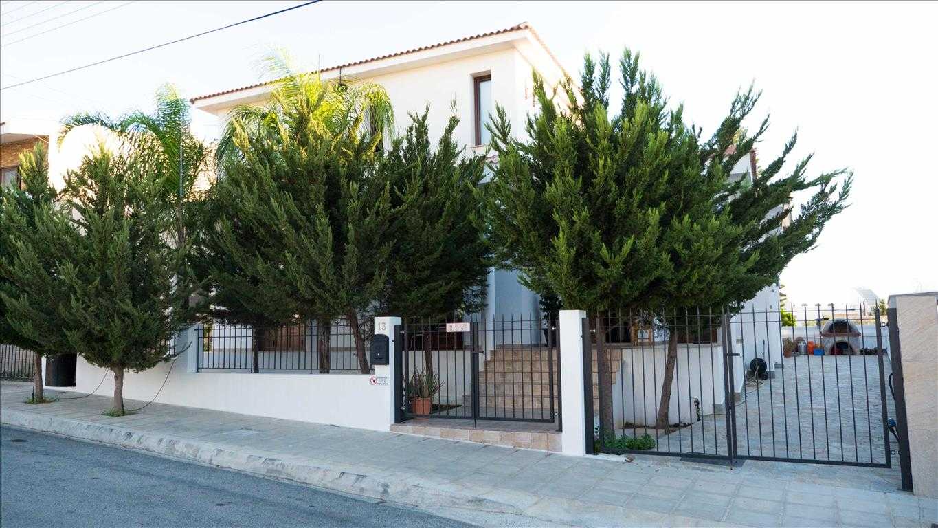 rumah dalam Agios Dometios, Nicosia 10806434