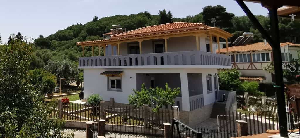House in Alpochori, Dytiki Ellada 10807253