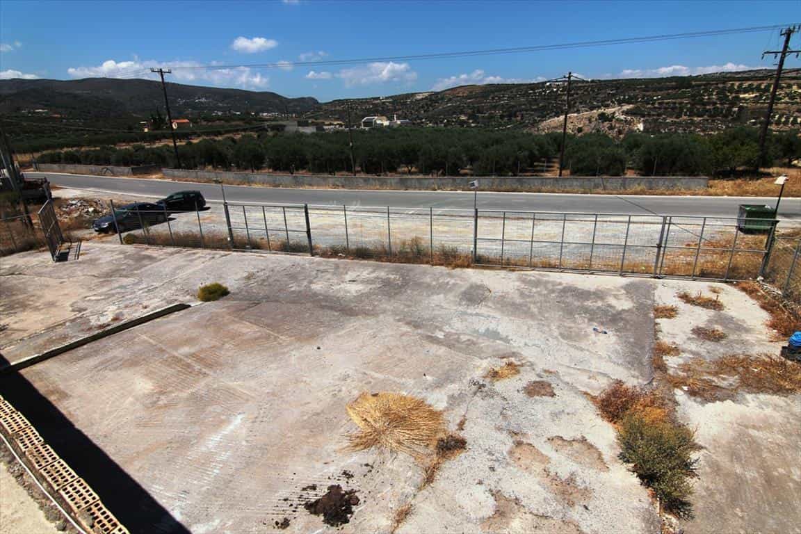 Промислові в Анісарас, Криті 10807698