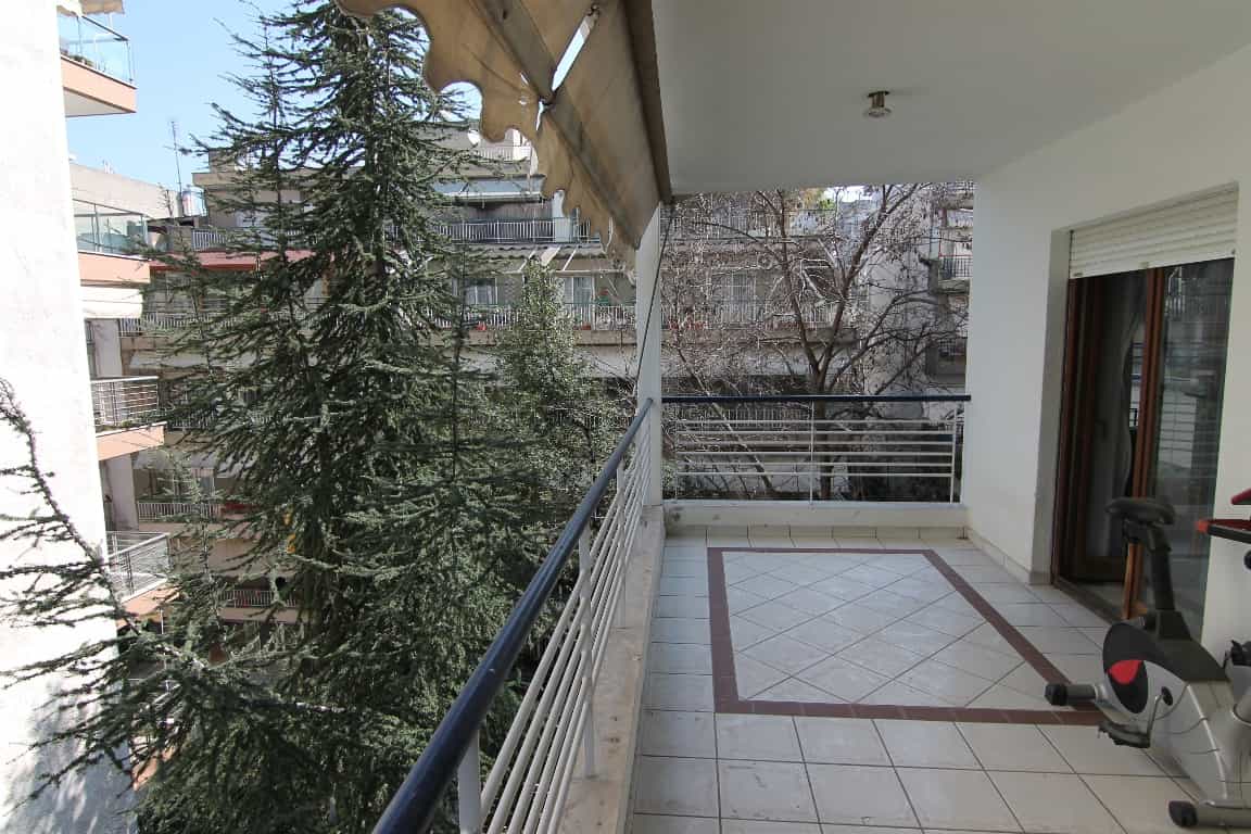 Condominio en Pilaia, Kentriki Macedonia 10808157