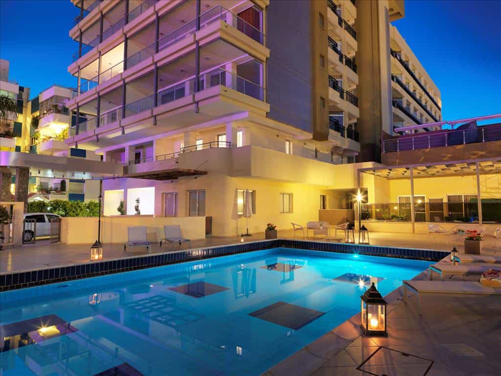 Condominium in Parkklisia, Larnaca 10808213