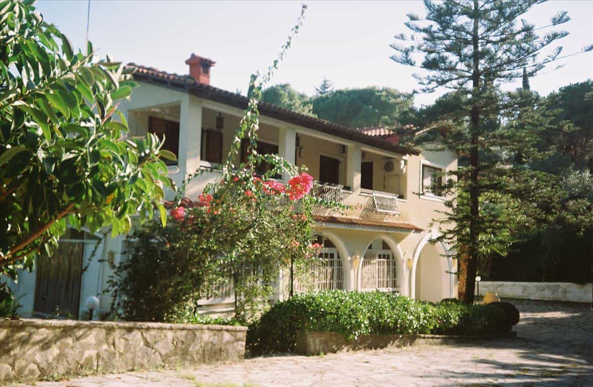 rumah dalam Pitsiota, Sterea Ellada 10808348