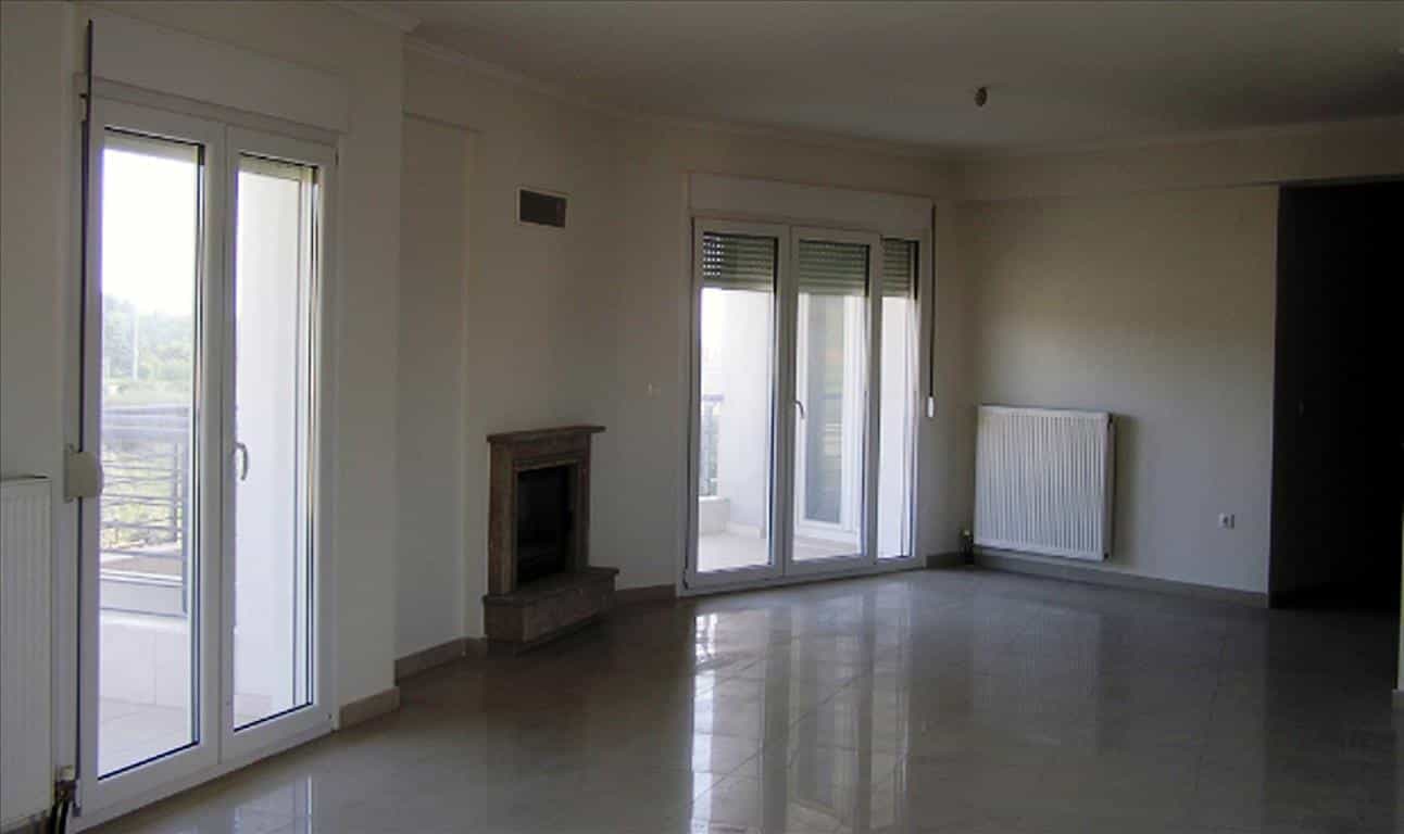Condominium in Pefka, Kentriki Makedonia 10808510