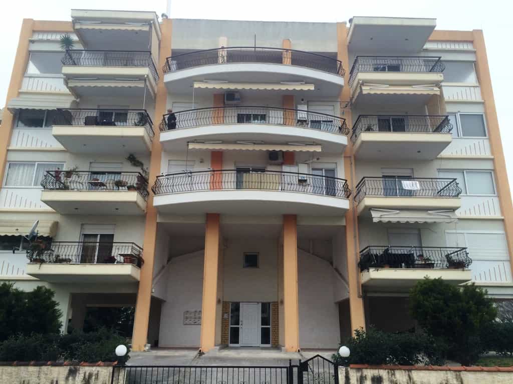 Condominium in Peraia, Kentriki Makedonia 10808559
