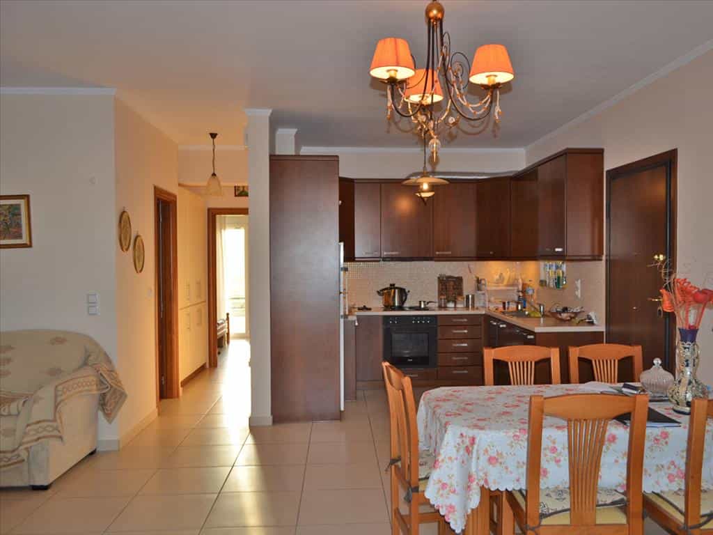 Condominium in Vrachati, Peloponnisos 10809009