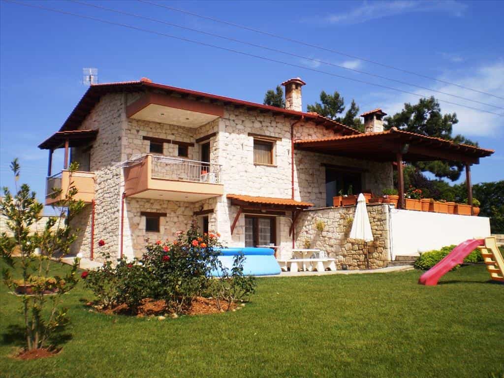 rumah dalam Nea Moudania, Kentriki Makedonia 10809266