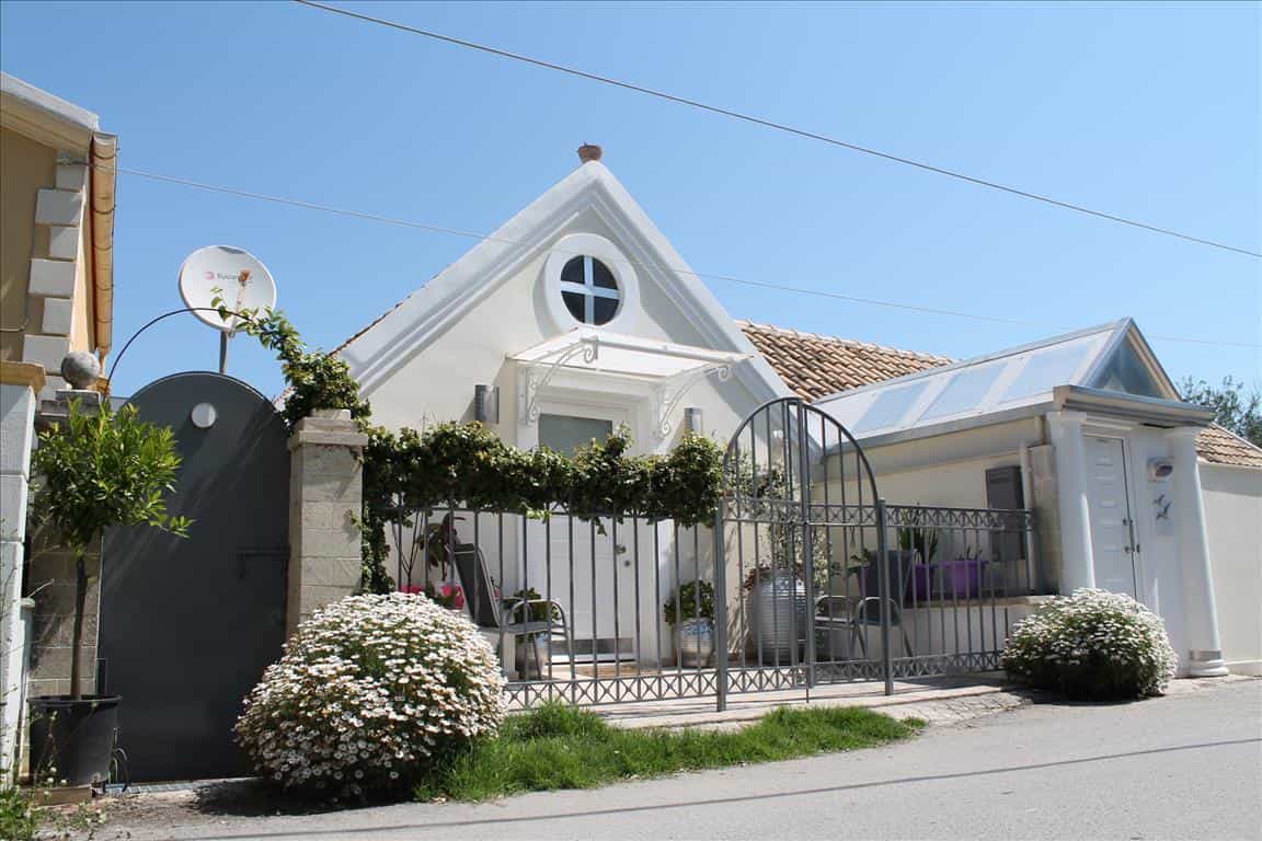 жилой дом в Pitsiota, Sterea Ellada 10809395